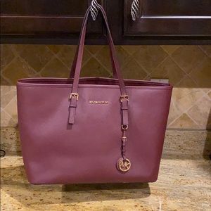 Michael Kors Jet Set Multifunction Tote